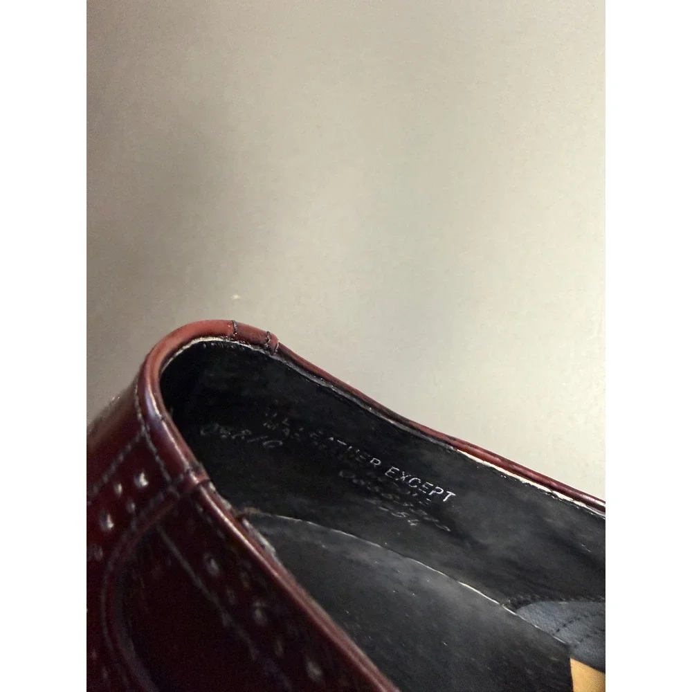 N/A classic wingtip